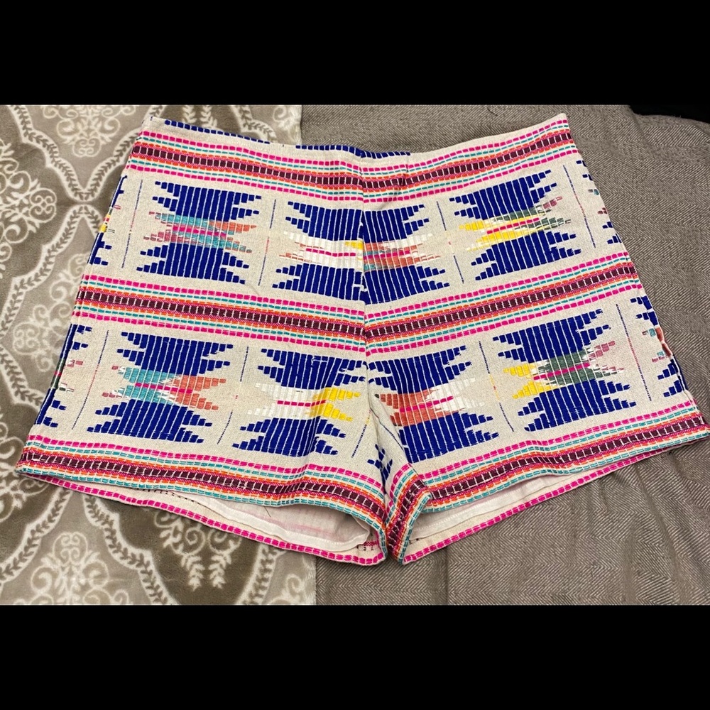 Patterned shorts
